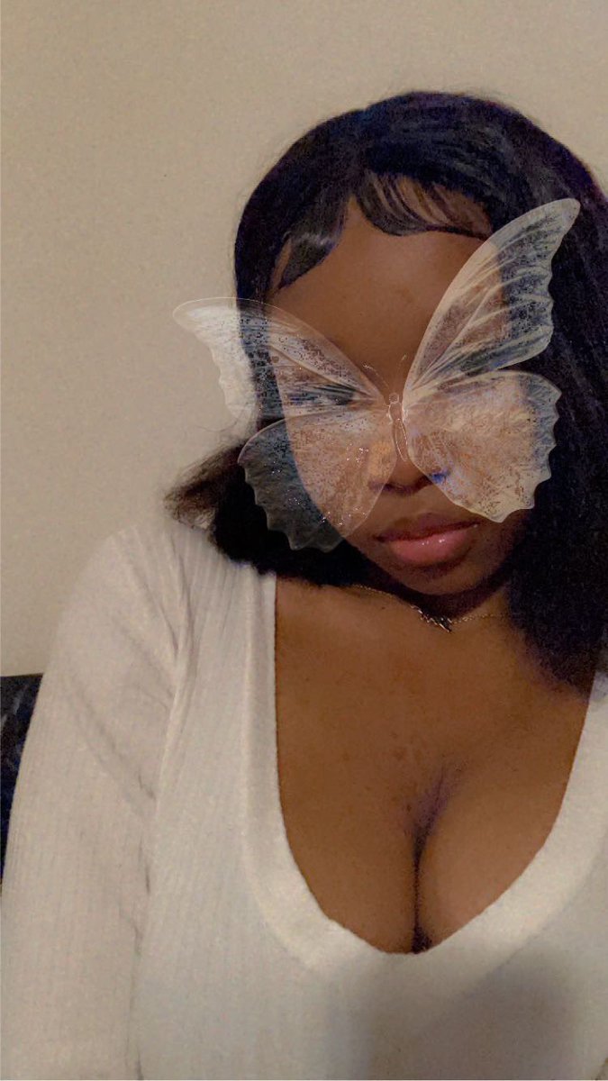 Xandriya3's tweet image. I love wearing white🤍🤍🤍 #prettyinwhite