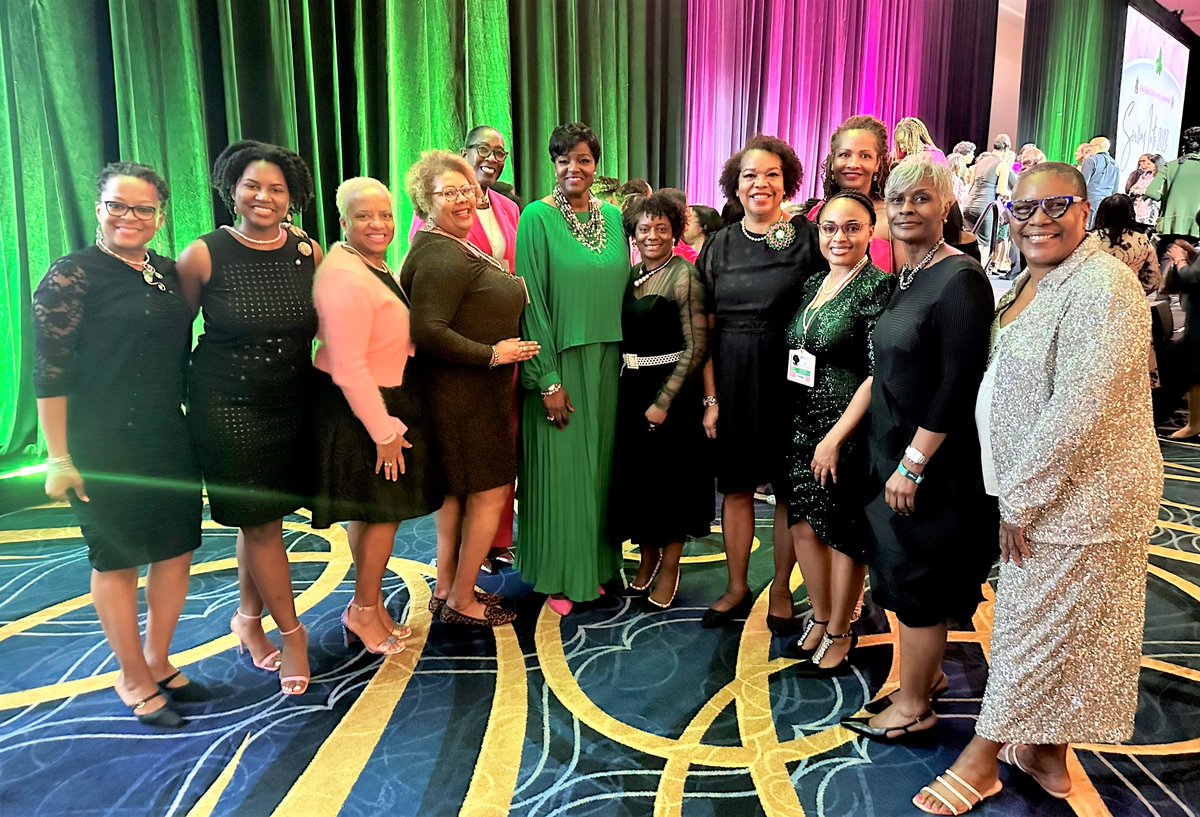 UTOAKA1908's tweet photo. Upsilon Tau Omega Chapter members participated in service projects that serve the local communities of Washington, DC, Maryland and Virginia.  They participated in a letter writing campaign advocating for passing of the Black Maternal Health Momnibus Act and an evening reception. https://t.co/HTxNF0Pko4