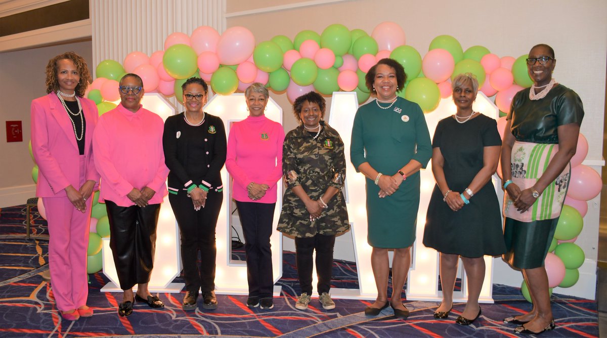 UTOAKA1908's tweet photo. Upsilon Tau Omega Chapter members participated in service projects that serve the local communities of Washington, DC, Maryland and Virginia.  They participated in a letter writing campaign advocating for passing of the Black Maternal Health Momnibus Act and an evening reception. https://t.co/HTxNF0Pko4