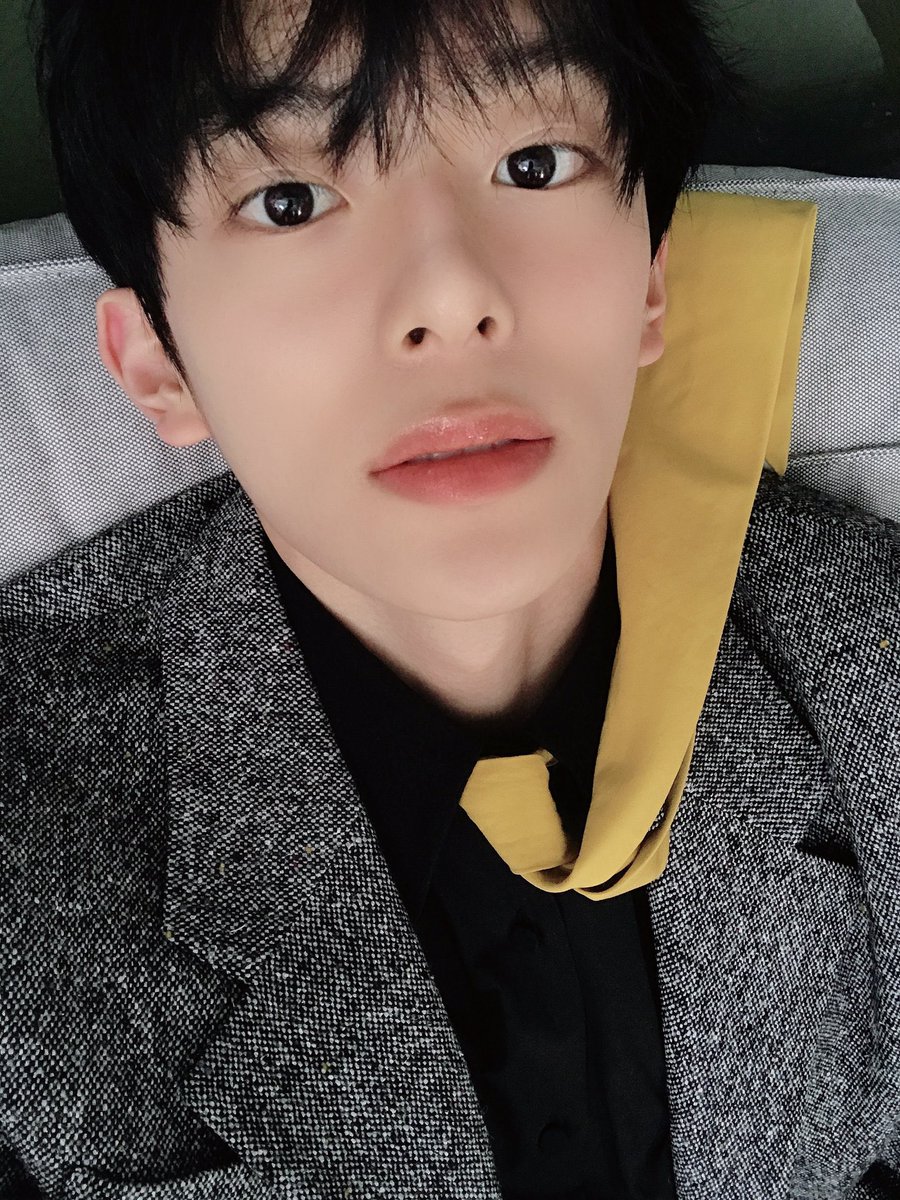 습 on Twitter "kys달려오는사진"