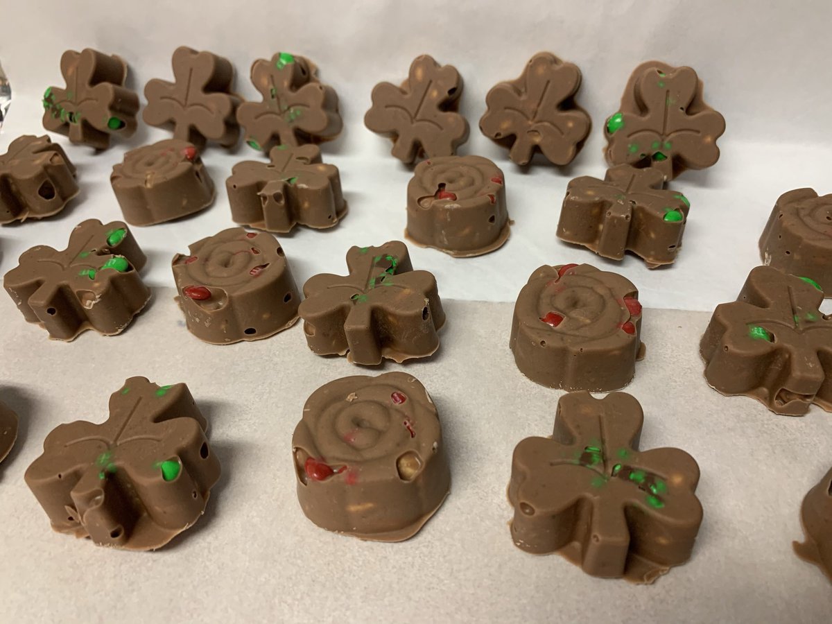 ShaiClusters's tweet photo. Valentine’s Day is approaching &amp; you all know #ShaiClusters has those special chocolates for that special someone. ALL #MadeWithLove💙. #NutLovers #CandyLovers #ChocolateLovers #BooCandy #ValentinesDay2023 #ValentinesDayGift https://t.co/rMht64ibSm