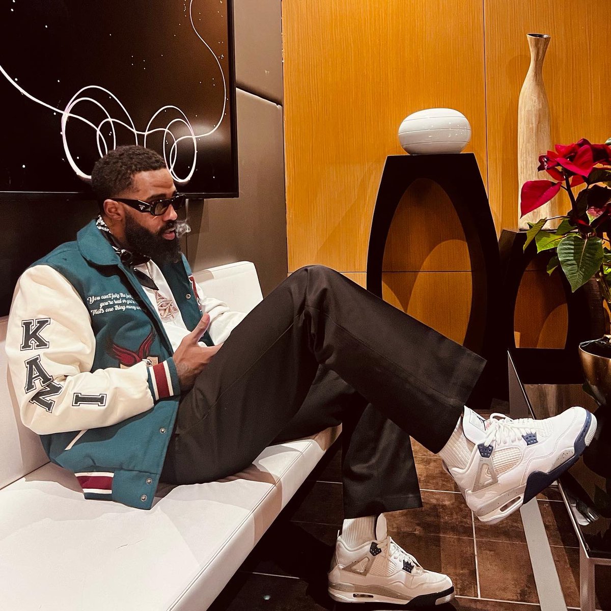 thecoreydavis_'s tweet photo. 🌹🌹 https://t.co/hOfgSMOyws