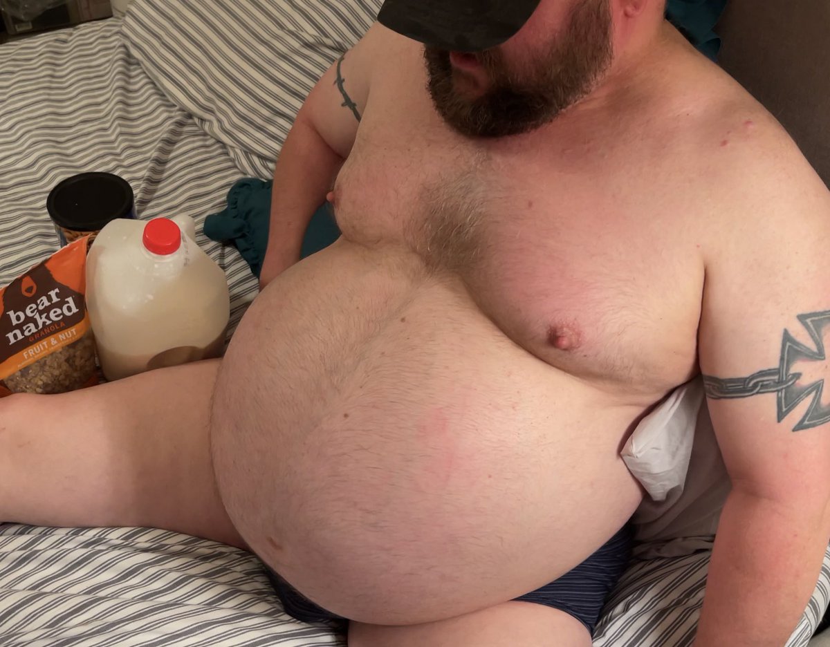 BallBellyBearFeeder tweet media