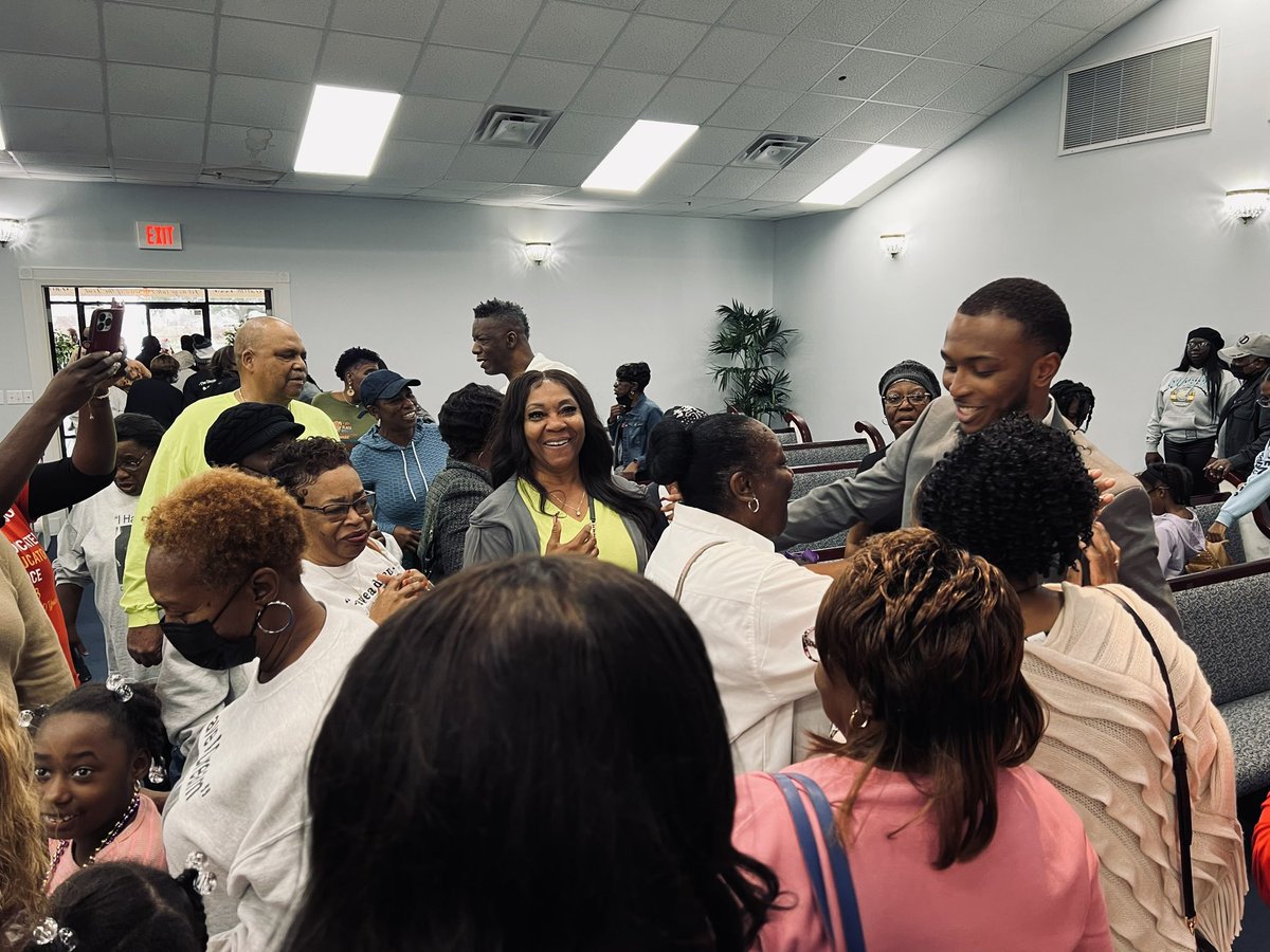 bmarcellbailey's tweet photo. Today was everything and more. 

Seeing my community come together for something positive means the world to me. 

Shoutout to my village for all the prayers, support, and love shown today! I truly do appreciate it.

I am nothing without you and everything with you. #MLKDay https://t.co/iYfA6hJH5a