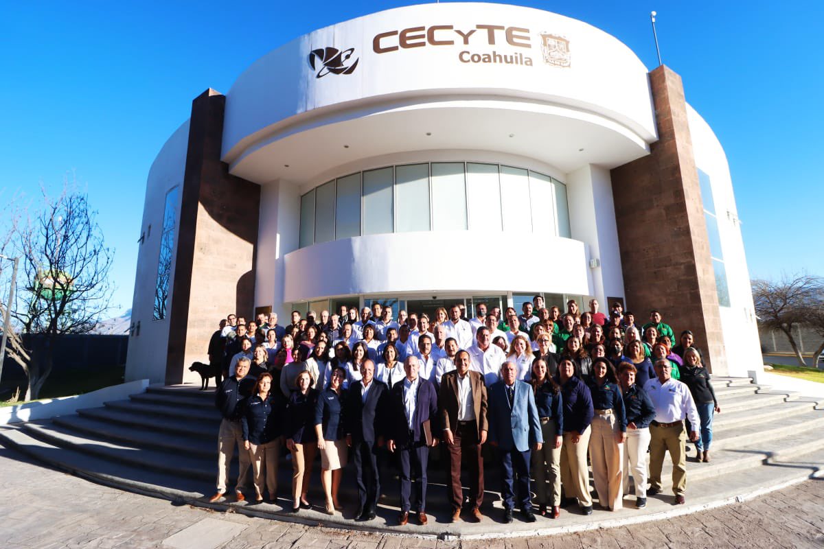 CECyTECoahuila's tweet photo. El día de hoy la H. Junta Directiva de nuestro Colegio, llevó a cabo la Toma de Protesta del Ing. Indalecio Medina como Director General de #CECyTECoahuila en una sesión presidida por nuestro Secretario de Educación @fsaracho10 acompañado del Subsecretario de @PacoOsorio https://t.co/fqXhngC9vY
