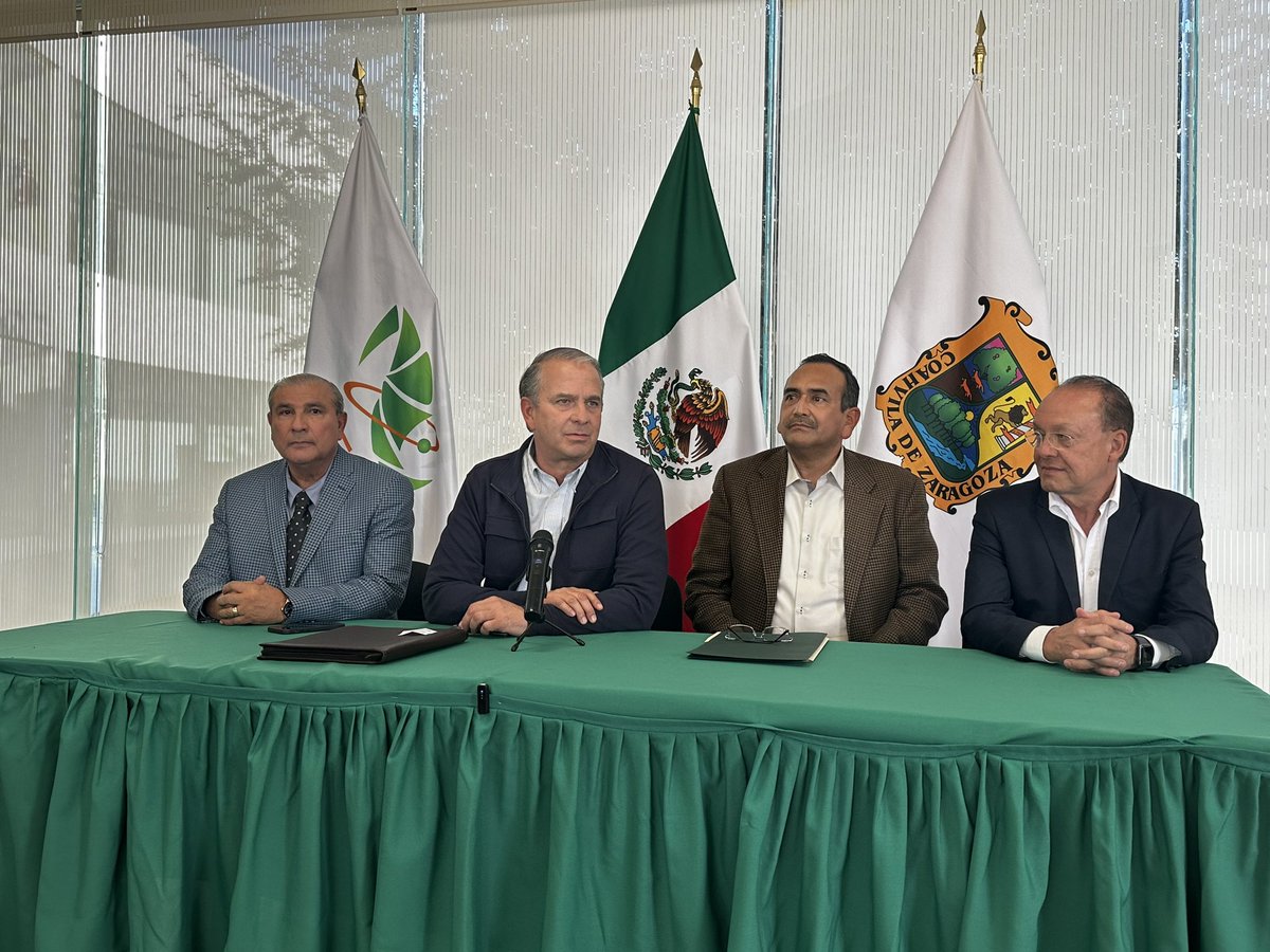 CECyTECoahuila's tweet photo. El día de hoy la H. Junta Directiva de nuestro Colegio, llevó a cabo la Toma de Protesta del Ing. Indalecio Medina como Director General de #CECyTECoahuila en una sesión presidida por nuestro Secretario de Educación @fsaracho10 acompañado del Subsecretario de @PacoOsorio https://t.co/fqXhngC9vY