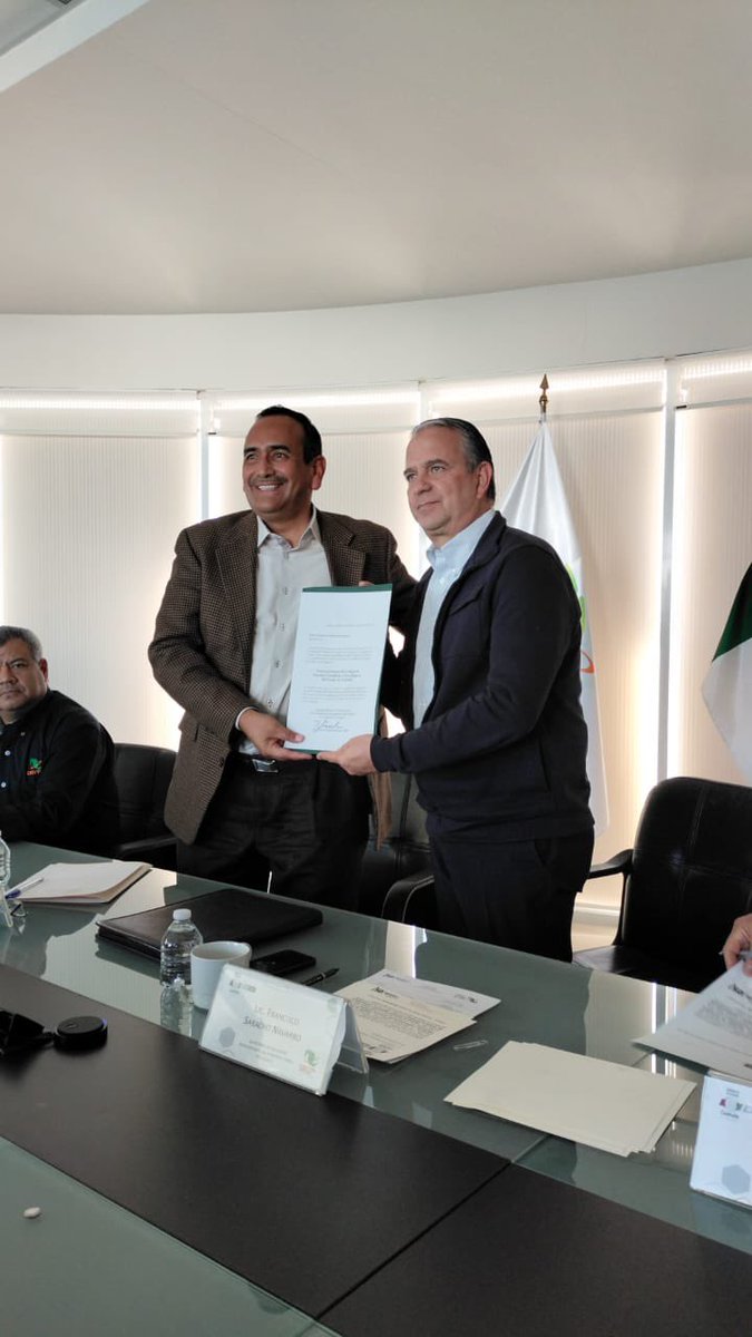 CECyTECoahuila's tweet photo. El día de hoy la H. Junta Directiva de nuestro Colegio, llevó a cabo la Toma de Protesta del Ing. Indalecio Medina como Director General de #CECyTECoahuila en una sesión presidida por nuestro Secretario de Educación @fsaracho10 acompañado del Subsecretario de @PacoOsorio https://t.co/fqXhngC9vY
