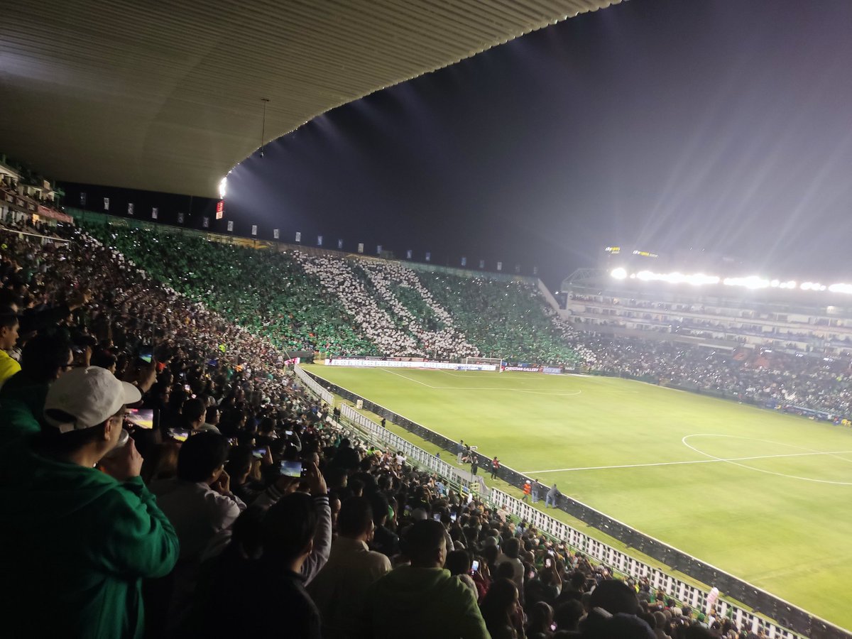 UsielRobledo's tweet photo. Adiós Chapo https://t.co/od6FkyT9OM