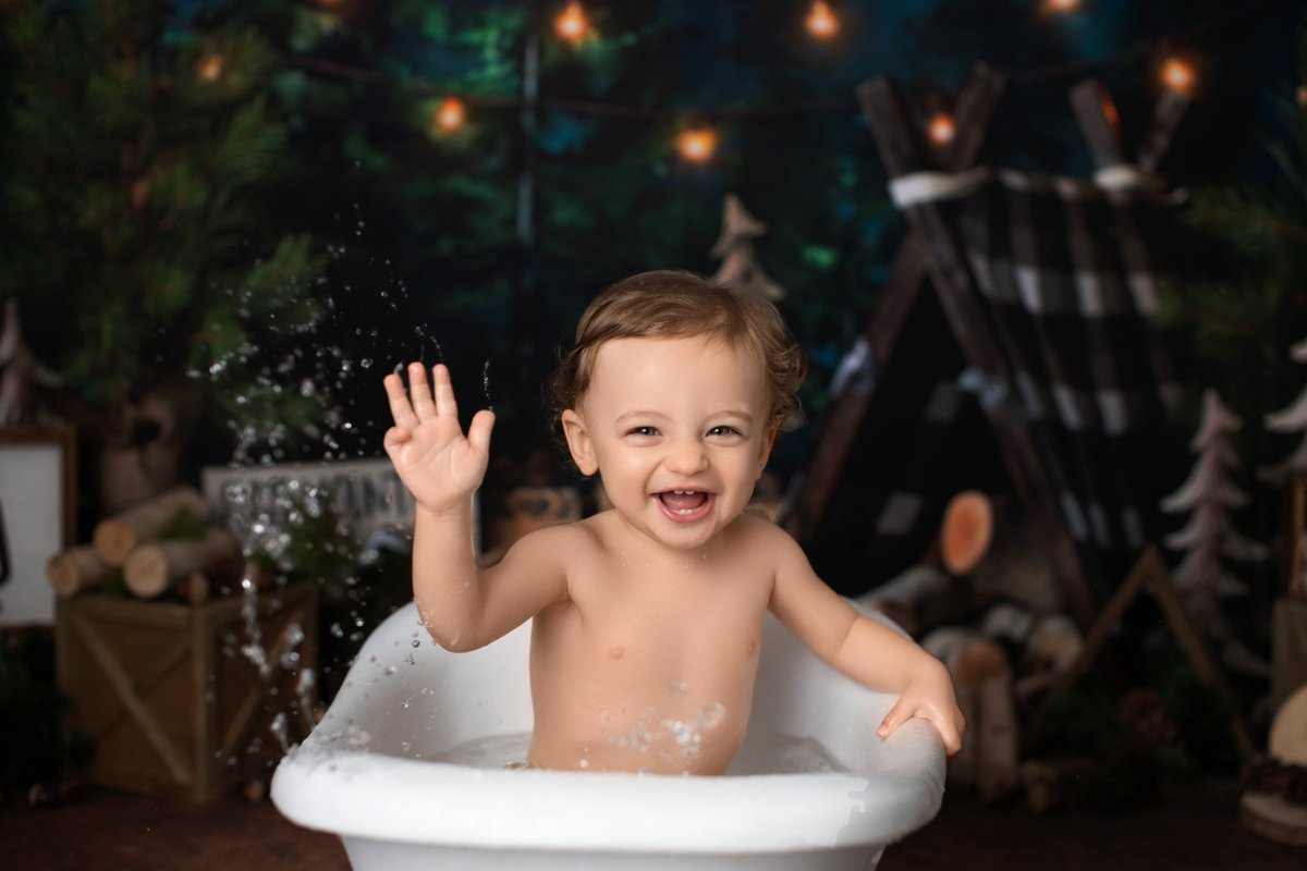 isioben's tweet photo. Son, I love the little boy you are now and the big man you will become. Happy birthday! #birthday #oneyearsold #baby https://t.co/lytkvJC7g0