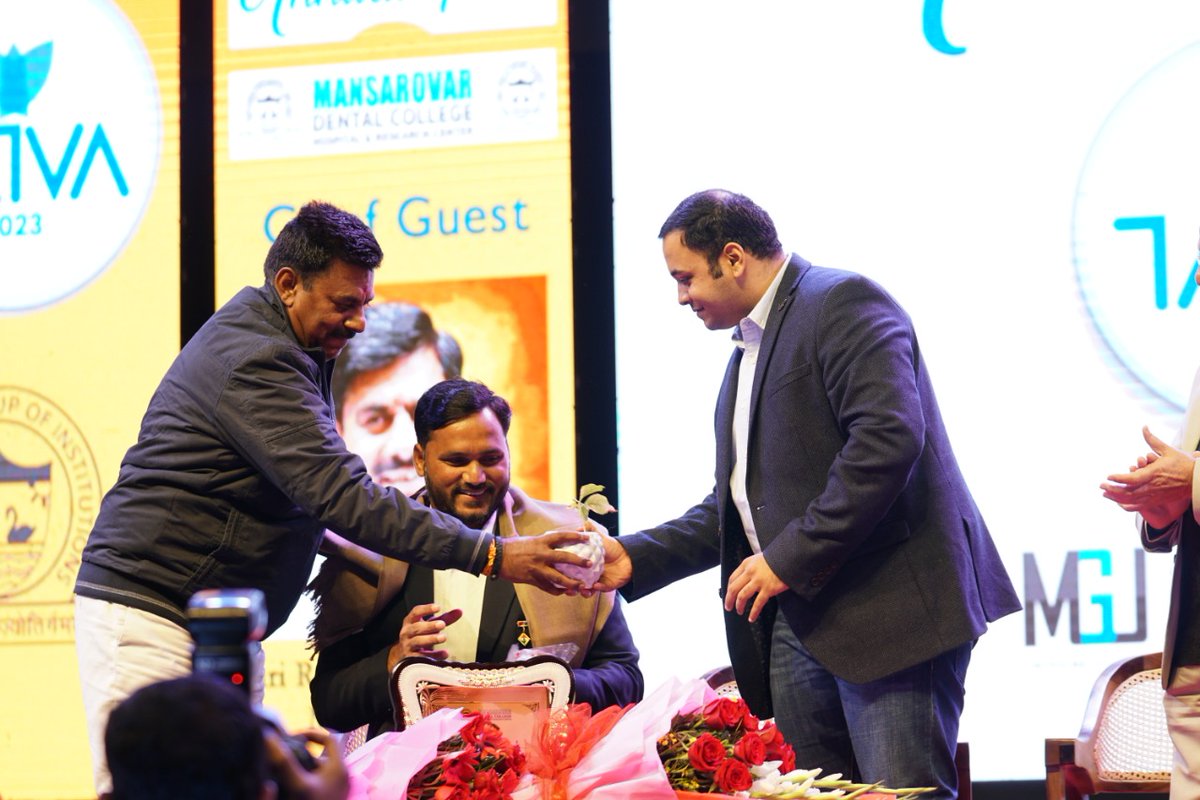 Dr. Satendra Singh Lohiya डॉ.सतेंद्रसिंह लोहिया 🏊 tweet media