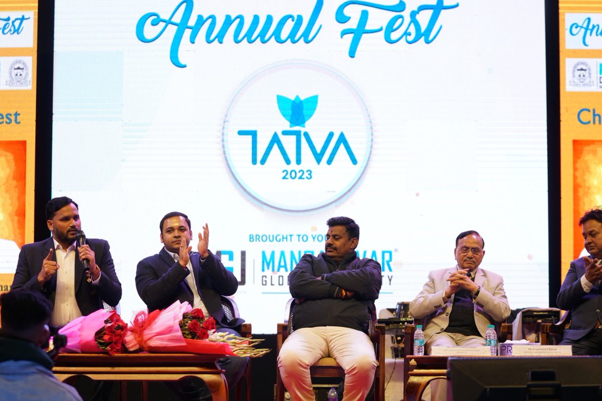 Got an Honour and was felicitated as the Guest on the occasion of the Annual function <a href="/MansarovarGlob1/">Mansarovar Global University</a> Bhopal on 13 /01/2023. It was a pleasure addressing the Gathering of Students,all the Staff university.this function was presented to Mr.<a href="/rameshwar4111/">Rameshwar Sharma</a> Ji  MLA of Huzur Bhopal🏊‍♂️