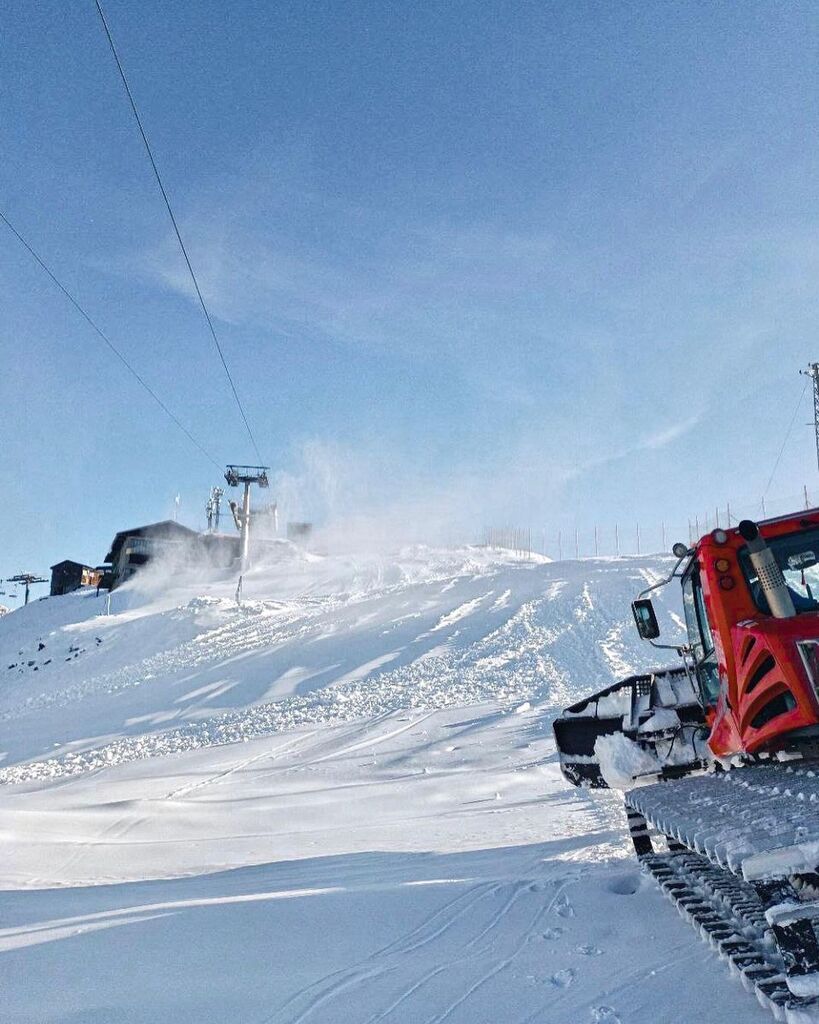 @valmalencoskiresort 
#valmalencoskiresort
#valtellina #valmalenco #inlombardia #berninasouth #mountains #winter #earthpics #landscape #snow #snow #nature #powder #beautifuldestination #italianlandscapes instagr.am/p/CngdIi7NXgZ/