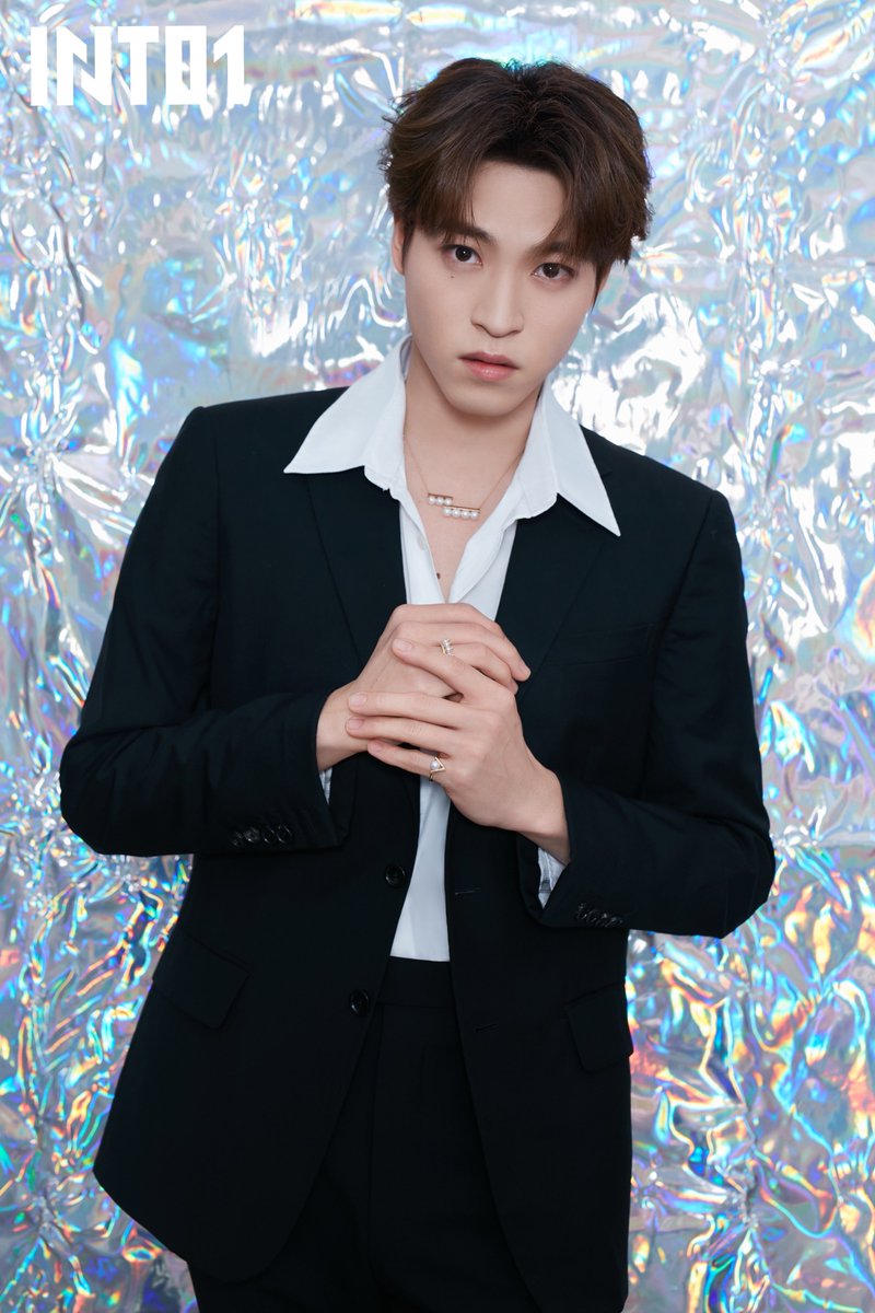 unocharming's tweet photo. Si mê cái vẻ đẹp trai đầy khí chất này 🧡🧡🧡
@into1_santa_
Uno Santa
#Santa_Alpha
#SANTA_BattleKing
#UNOSANTA
#INTO1Santa
#Uno_Champion
#SANTA #赞多 https://t.co/uCZsGYOIpL
