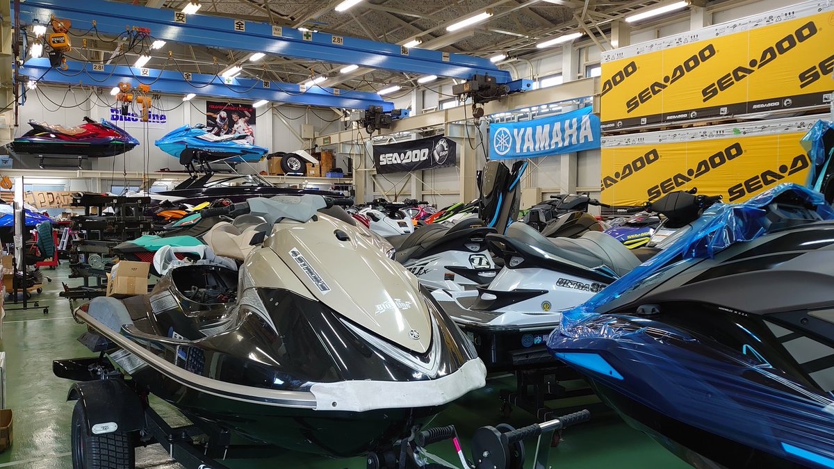 yokonori_r's tweet image. 移転したショップの見学がてらジェットの整備状況を見にきましたー

めちゃ広くなっててビックリ😲