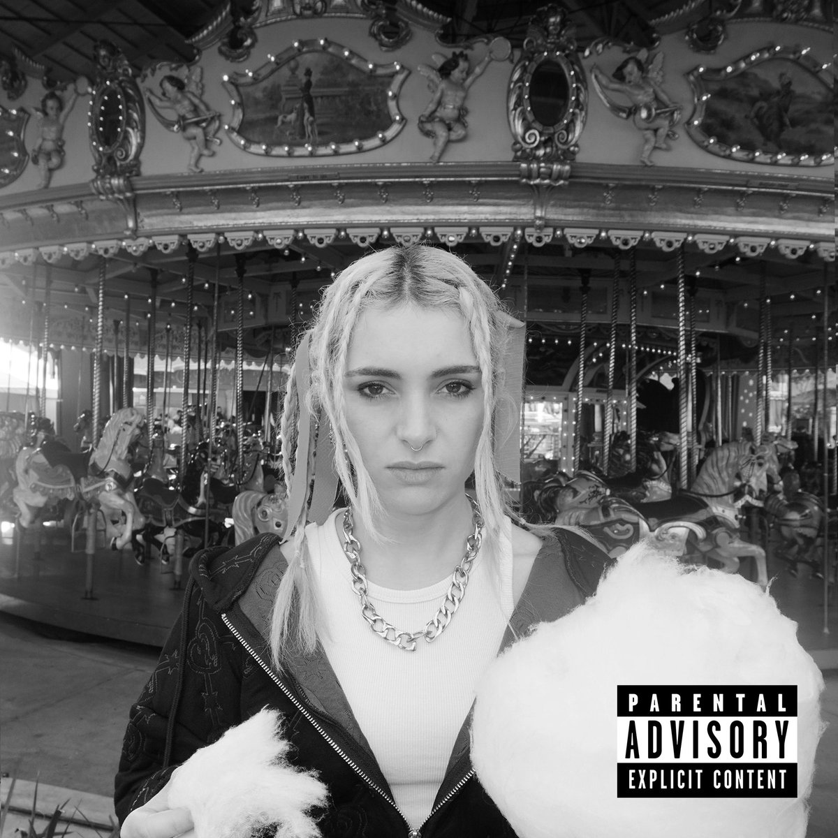 My EP 'Too Much Fun' is out everywhere now 🖤🖤🖤 
memphis-lk.lnk.to/toomuchfun