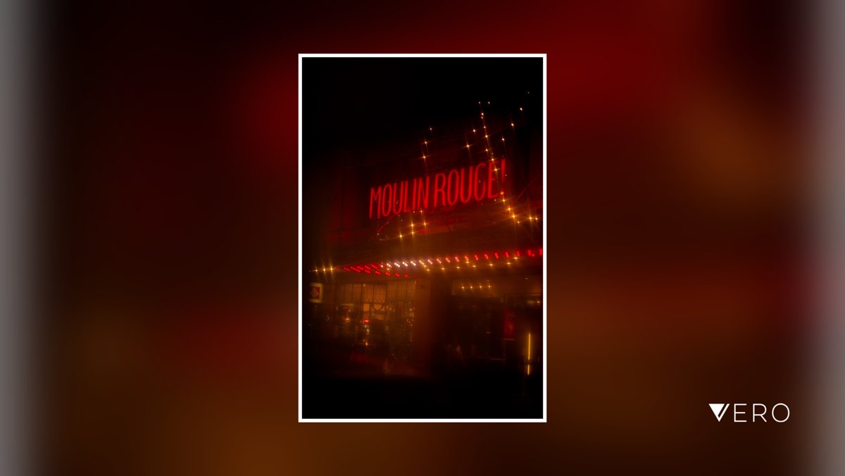 stephen_kohari's tweet image. The Moulin Rouge. I used the perspex panel of a phone booth to act as a filter for this shot #Night #Illuminated #WesternScript #Text #mist_filter #theatre #theaterart #opticalwander #warm_colors #sydney#moulinrouge #sydney#streetg… vero.co/sjlk/TT5-tXJ15…