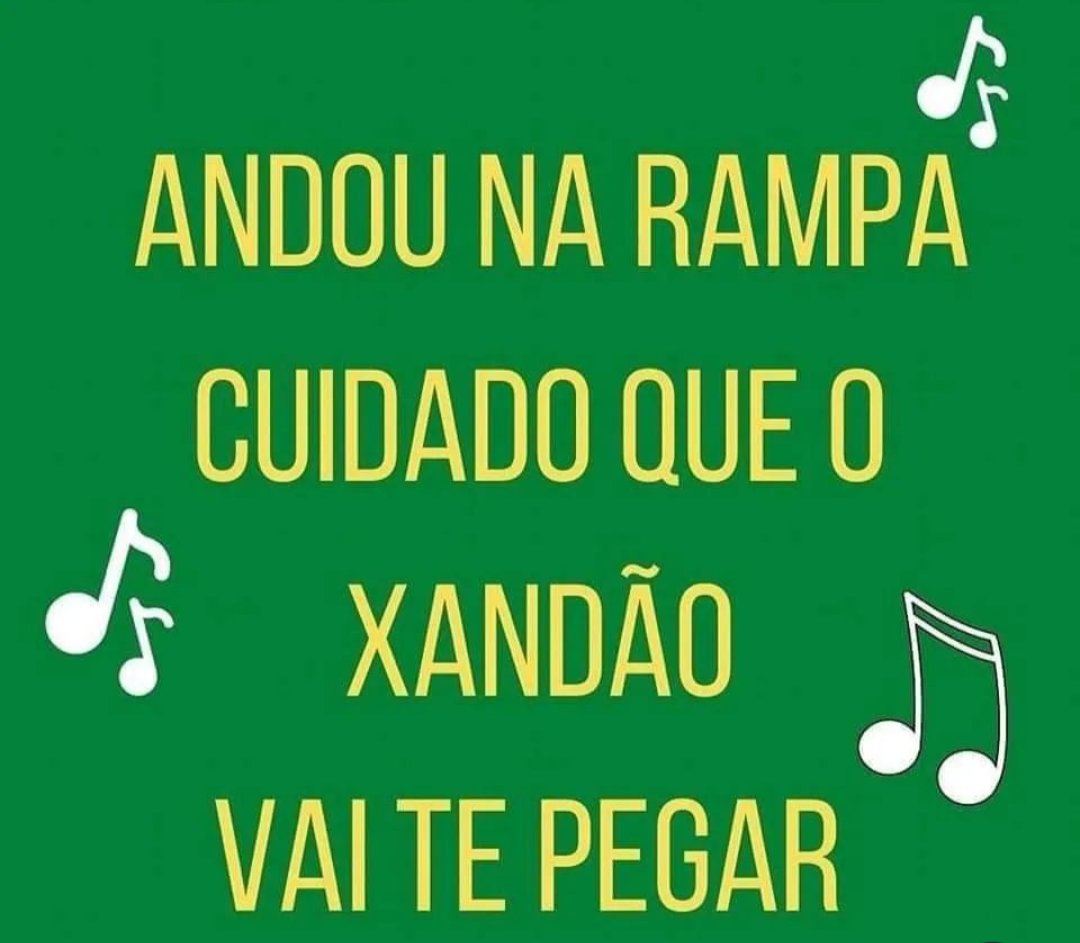 🎶 Olha a toga, olha a toga!
Olha a toga, olha a toga! 🎶