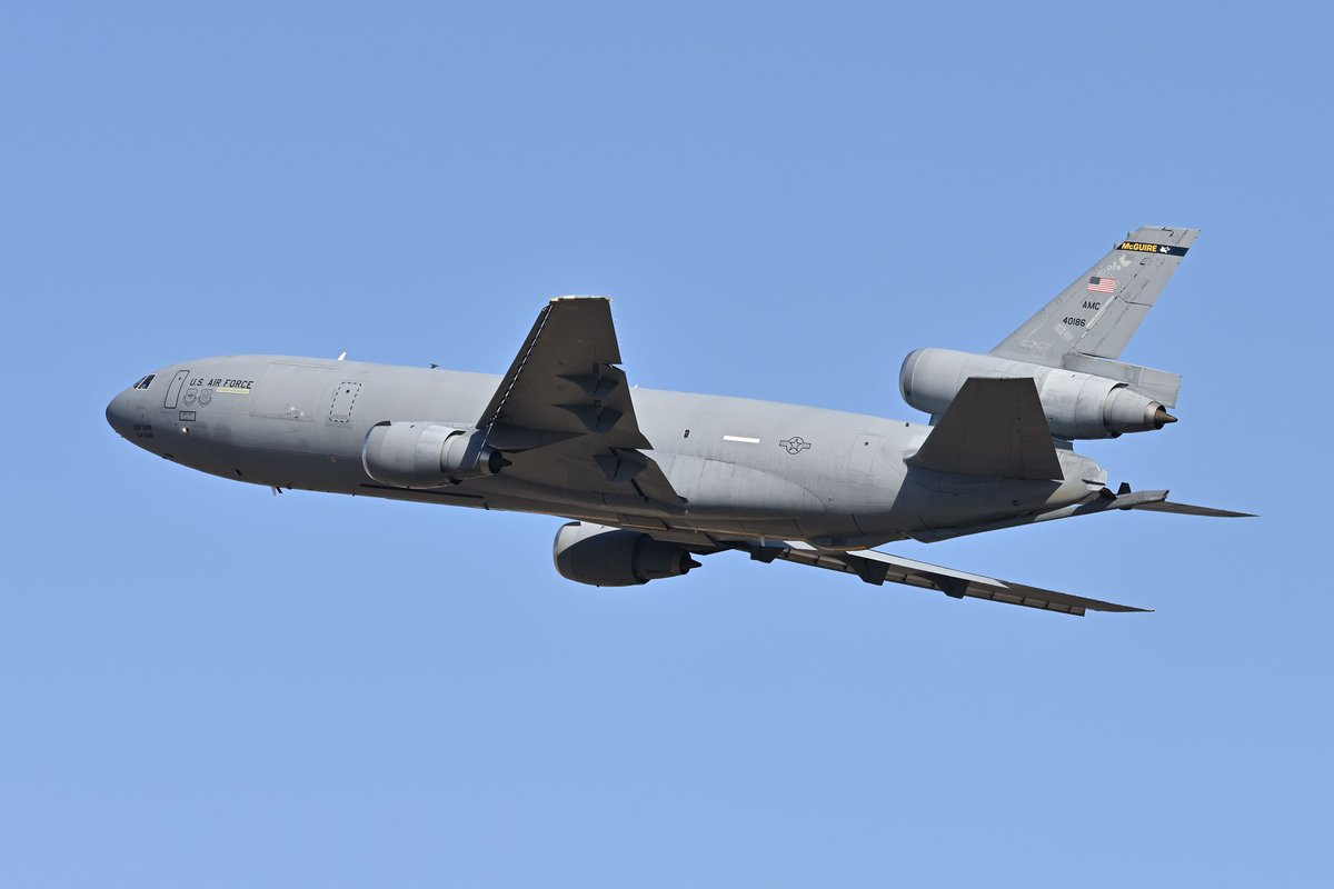modelight329's tweet image. 2023/01/17
アラスカから嘉手納に向かうF-16をサポートしたであろうKC-10。本国へお帰りの模様。
百里基地はフランカー祭りですね～😁
私も行きたいです😭
#横田基地　#RJTY