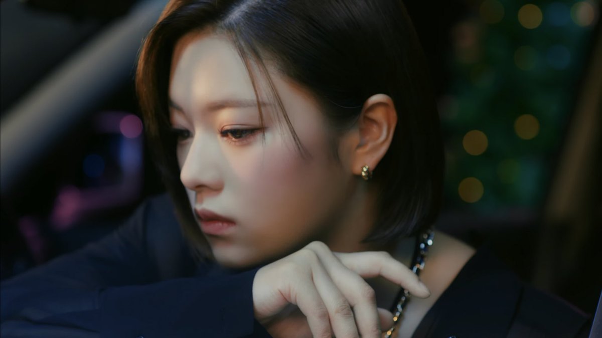 yjyworld's tweet photo. JEONGYEON IS SO BEAUTIFUL https://t.co/JkJbWbh4lA