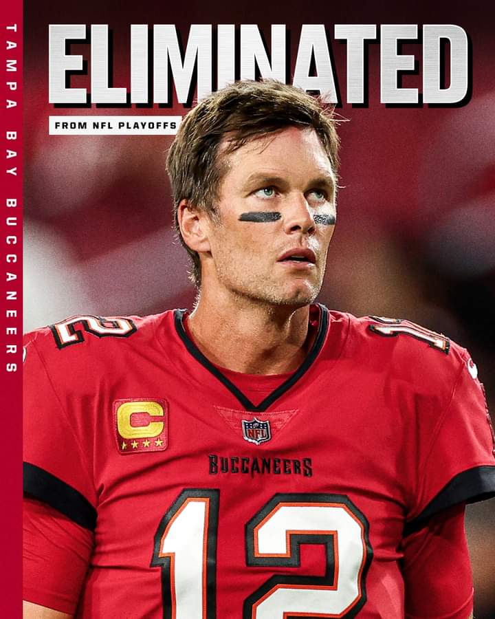 DLOK43's tweet photo. Time to retire @TomBrady https://t.co/5ZVjLoz34w