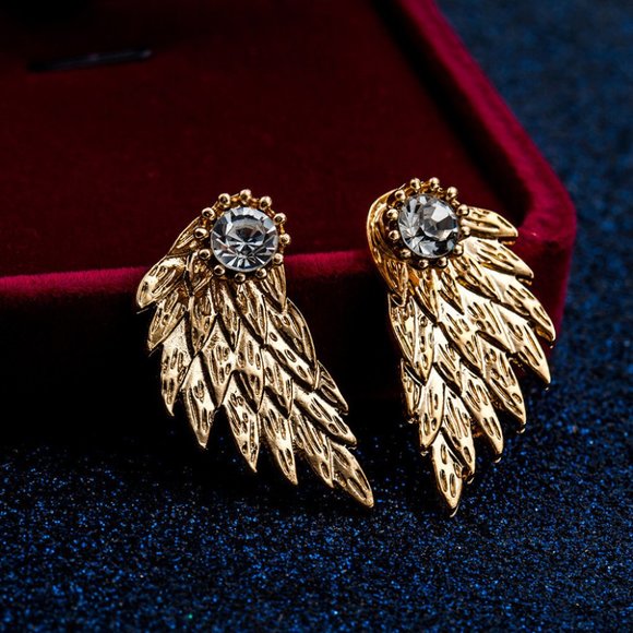 jewels53224's tweet image. So good I had to share! Check out all the items I'm loving on @Poshmarkapp from @mylovejewelry1 #poshmark #fashion #style #shopmycloset #celine #comeco: posh.mk/U5US9NNs6tb