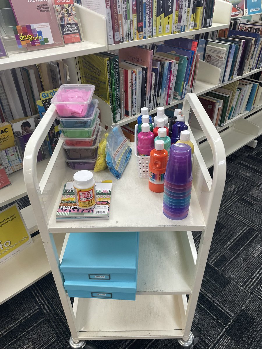 GabzzC's tweet photo. The Set Up vs How it Ended

What I think I love most about #schoolholidayprograms is that the kids can express themselves in a variety of ways and each piece is so unique by the end 🎨 

#librarylife #libraryprograms #crafternoon https://t.co/EZsQJhBaO9