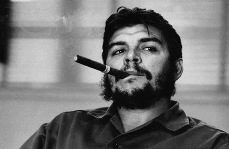 WowoFirmansyah's tweet photo. Tauhid realisme adalah berkata tidak pada tuhan-tuhan tanah yang mencoba menjarah tanah air. Kata Che Guevara di forum PBB, " PATRIA O MUERTE (tanah air atau mati)".
#RekreasiPolitik42☕🚬 
#CheGuevara https://t.co/S02wkaSCQK