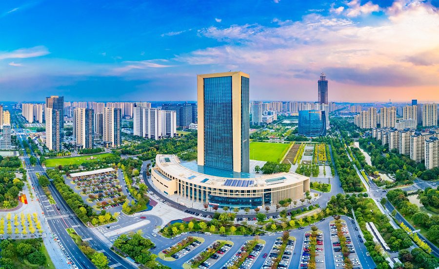 InvestNantong's tweet photo. The #Nantong Economic and Technological Development Area, or #NETDA, is aiming to see a 7% YOY increase in GDP this year.
NETDA is also eyeing a over 20% YOY growth in imports and exports, while R&D investment is expected to account for over 3.2% of the area's GDP this year. https://t.co/CyDrpzQDcW