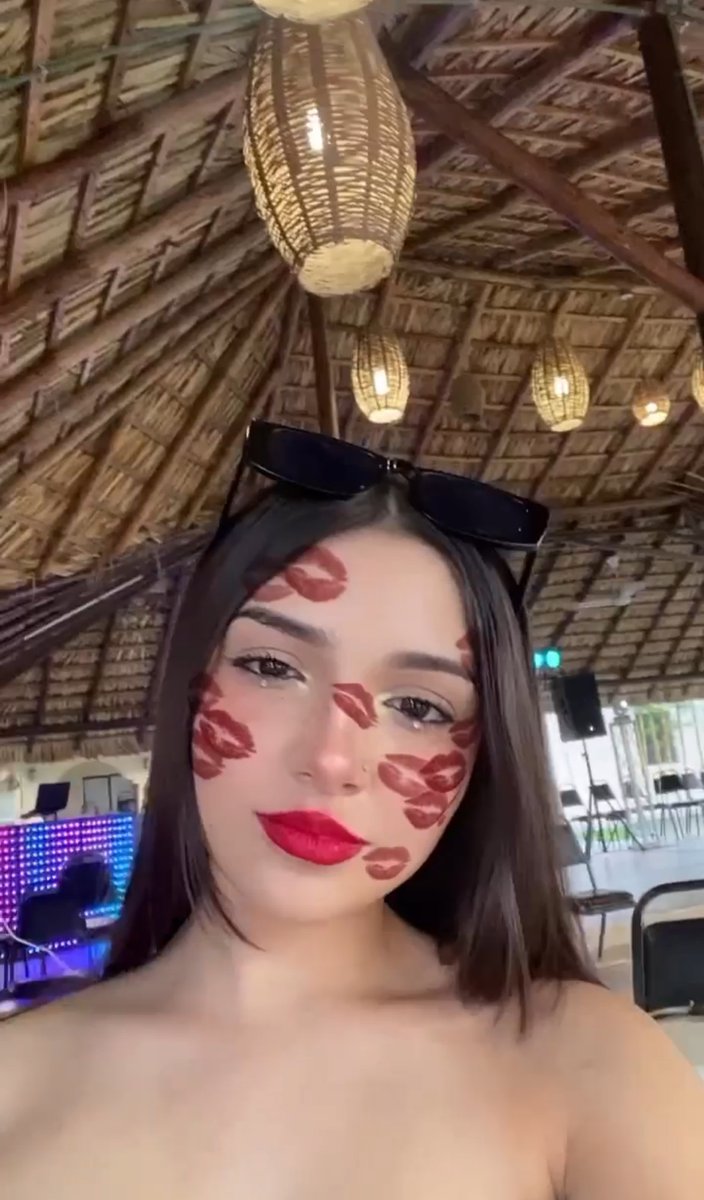 Daniveee's tweet image. 