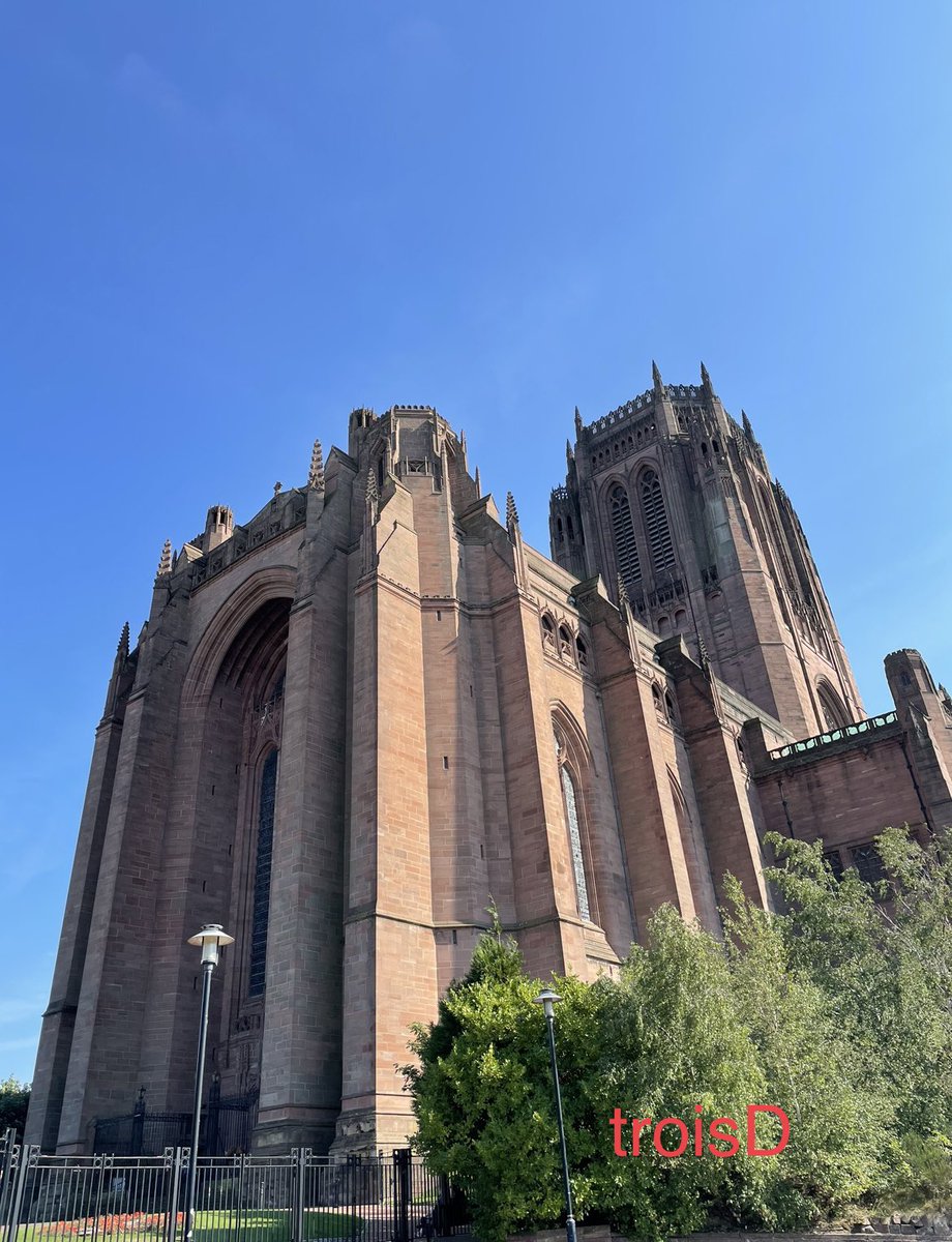 Tuesday Blue…💙💙💙
Have a terrific Tuesday, dear friends.
#TuesdayBlue  #LiverpoolCathedral