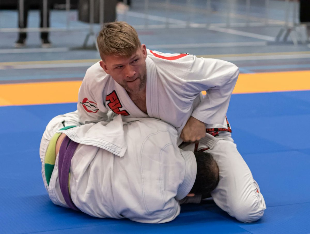 apex_jiu_jitsu's tweet image. Question:

Which position do you like better, top or bottom?