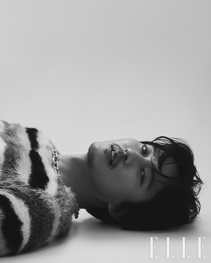 rinryne's tweet photo. 엘르 화보 길쳤습니까 미먼 ㅜㅜㅜ 와 미쳤다 https://t.co/M2wfMXJLqf