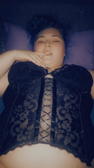 Take me right here 🥵 #onlyfans #onlyfansgirl #BlowMe #thickaf https://t.co/WzF7mnh0oD<a href="/tag/onlyfans"class="tags">#onlyfans</a><a href="/tag/onlyfansgirl"class="tags">#onlyfansgirl</a><a href="/tag/blowme"class="tags">#BlowMe</a><a href="/tag/thickaf"class="tags"><span>#thickaf</span></a>