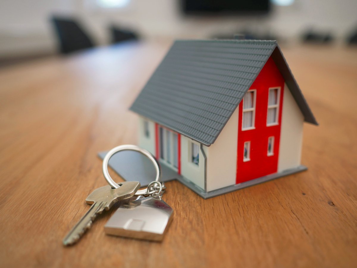 roman_gate's tweet photo. Did you know Rightmove and Zoopla reported 40% and 36% increases in site visits on the weekend between Christmas and New Year?

Have you thought about it..?!

#TriviaTuesday #showhome #familyhome #foreverhome #findyourforever #unique #RomanGate #MiddletonStGeorge #Darlington https://t.co/BZQNAZDRFh