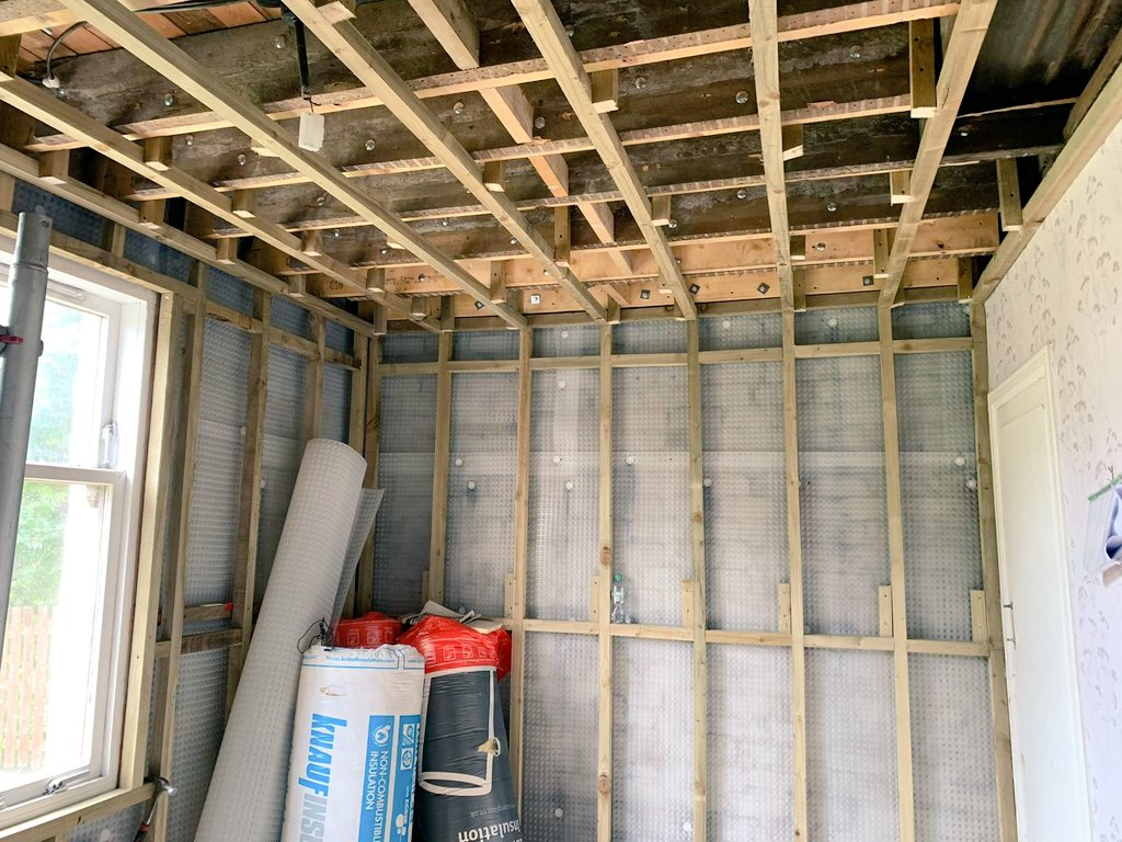 rabtic67's tweet photo. We are branching out to internal wall installation,  free no obligation quotes available,  this is not as expensive as energy companies are charging and will 100% reduce your energy bills https://t.co/HTNBtEhjCh