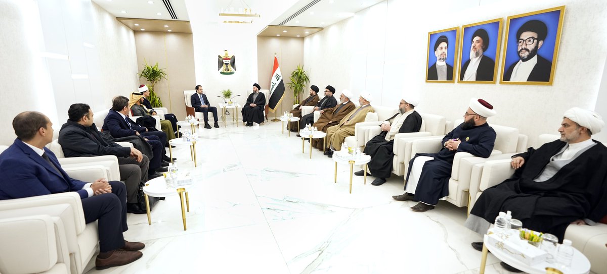 Ammar_Alhakeem's tweet photo. استقبلنا صباح اليوم وفد مجل�� الحكماء المسلمين برئاسة المستشار محمد عبد السلام أمين عام المجلس، وأعربنا عن سعادتنا بزيارتهم للعراق واطلاعهم على الواقع العراقي ومستوى التقدم الذي يعيشه على المستوى الأمني والاجتماعي والسياسي و الثقافي..
 https://t.co/XocFHwGYTn https://t.co/fgP3Zgq5og