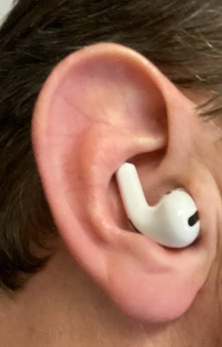 I was today years old when I realised that when wearing your air pod (3rd gen) headphones, they stay in my ear better if worn in the wrong ear &amp; upside down.

Todays success from my lunchtimes run!

Disclaimer - This is not my ear. I’m not fortunate enough to have that much hair!
