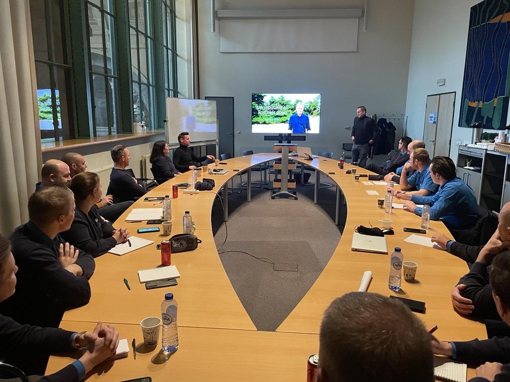 Stationschef tweet media