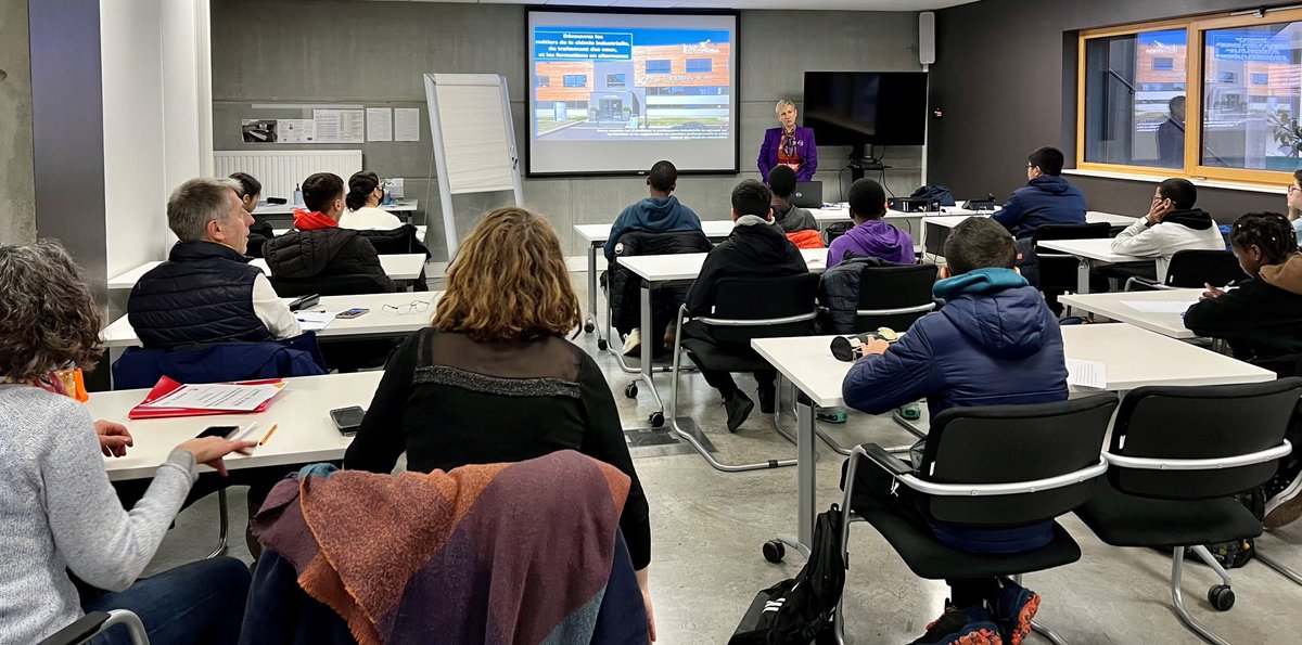 Interfora_Ifaip's tweet image. Hier, une belle matinée à partager nos expériences et faire découvrir les métiers de l'industrie à cette #classe de 3ème du collège Alain de #SaintFons
Merci à l' @addvc_  pour cette incroyable organisation et à la @MMIE_LyonMetrop
De futures recrues pour nos entreprises ? 😉