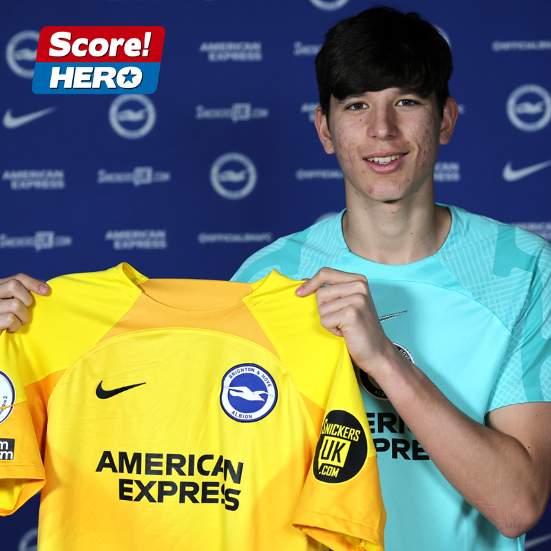 OfficialBHAFC's tweet photo. We are pleased to confirm that James Beadle has signed a new contract that runs until June 2026. 📝

🤝 @FirstTouchGames // #BHAFC 🔵⚪️