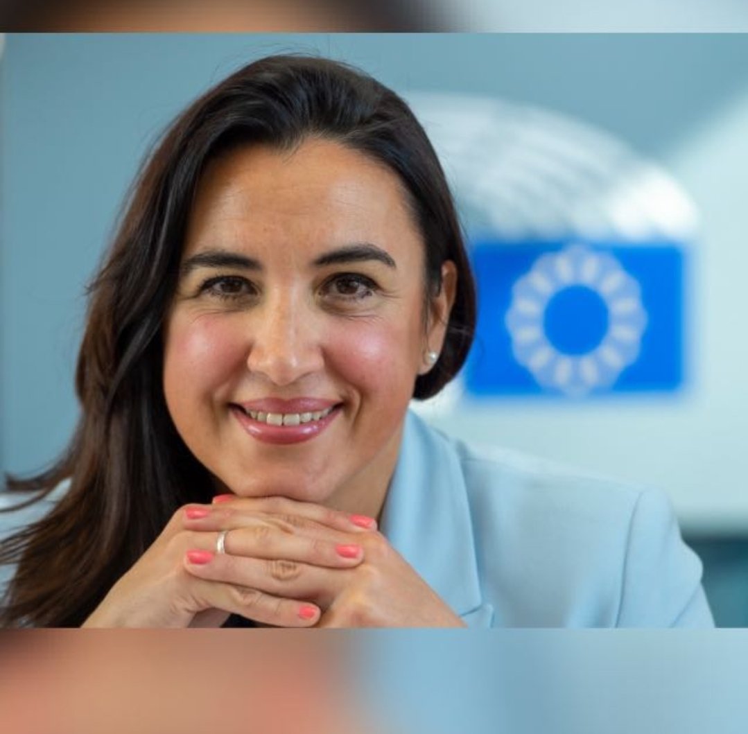 ➡️ Monica Silvana, Eurodiputada.
👉 Una excelente persona que siempre ha mostrado un trato exquisito con la gente, incansable en su trabajo y con una vida dedicada a la lucha por la igualdad de derechos.
▪️No merece una sanción con ausencia de imparcialidad
#YoApoyoAMonicaSilvana