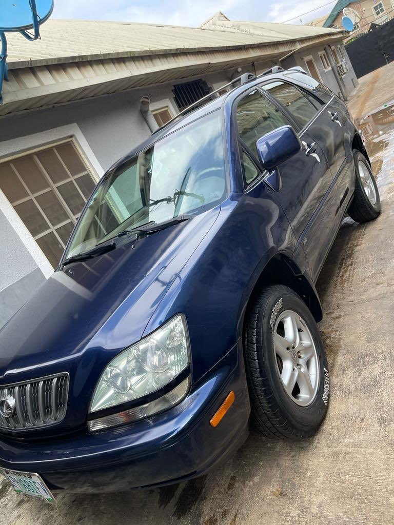 echidiimemotors's tweet photo. Pristine clean and good condition Nigerian used 2002 Lexus Rx300 selling for #3,000,000 with gear , engine and Ac very much intact location egbeda
#Softechi https://t.co/QWLJH8olYH