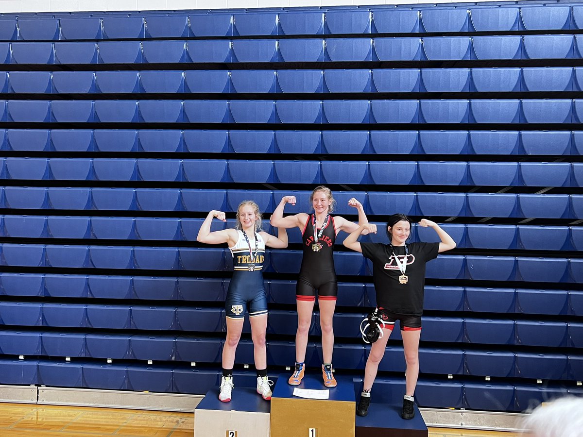 Wrestling_CHASE's tweet photo. Congrats to this young crew for placing @ Enka Girls/JV Tourne yesterday! Claire Buff (2nd), Sky Gowan (2nd), Anthony Fox (3rd), Emmanuel Perez (3rd). Great showing for the future of our Girls Wrestlers and rising JV! #FarmStrong #BlueisforBruisesGoldisTheStandard @CHASE_High https://t.co/Za2QGZKdAE