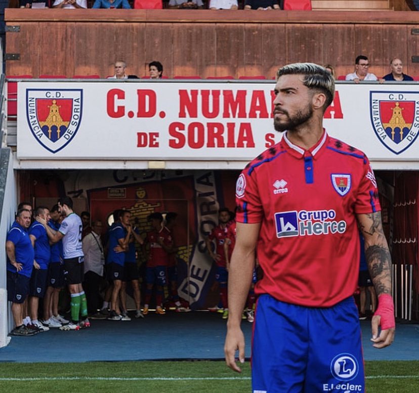 Malaga1904_'s tweet photo. El Malaga se interesa en Dani Sánchez Lateral izquierdo del Numancia 🔵⚪️
#malagacf #MercadodeFichajes https://t.co/T8cH4yTfB0
