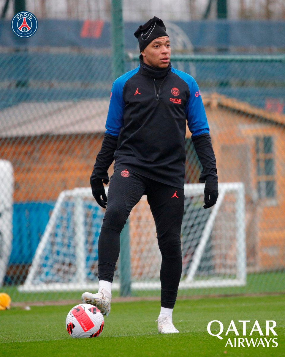 One last training session before #PSGQatarTour2023

❤️💙 #PSGtraining I <a href="/qatarairways/">Qatar Airways</a>