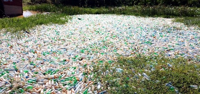 Leahinitiative's tweet photo. Many of the water systems that keep ecosystems thriving and feed a growing human population have become stressed. Rivers and lakes are becoming too polluted to use. There is an urgent need to stop #waterpollution . #StopRWE in #Luetzerath https://t.co/odz6Lag56H