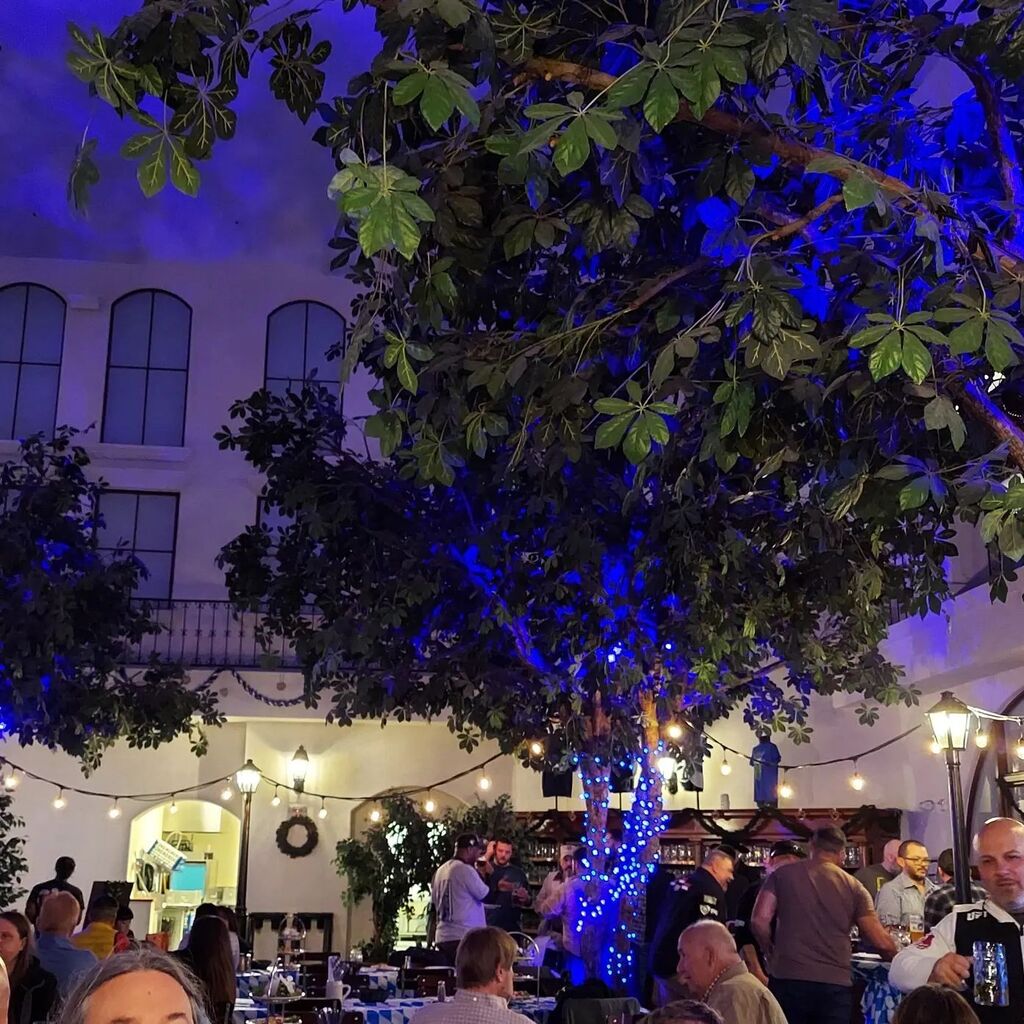 GunWebsites's tweet photo. FPC Reception 
Hosted by @armsroomradio
And @gunpolicy

Great event, much thanks for hosting and the opportunity to have the conversations we did tonight

#ShotShow2023 
#2ASummit https://t.co/ubWOzwPwWa https://t.co/FDOkmkNELT