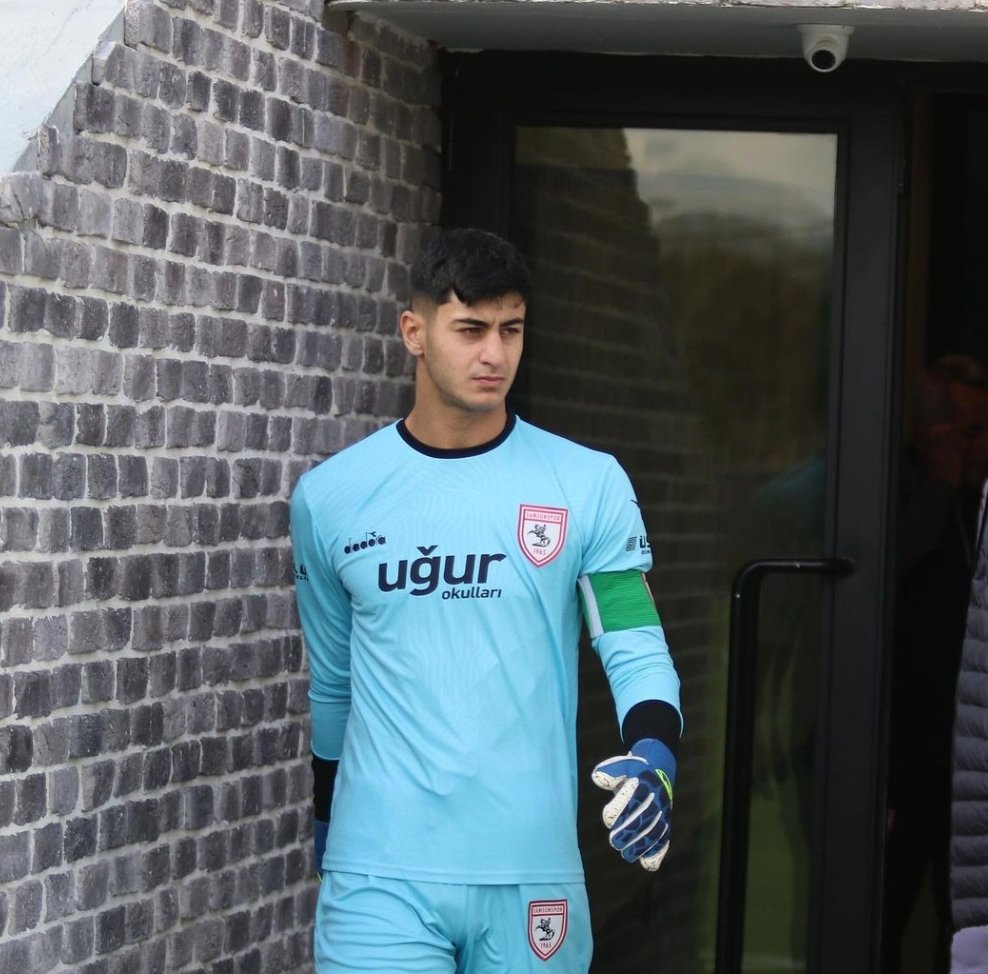 Taha Tosun U18 milli takımına davet edildi. Yolun bahtın açık olsun çocuk ileride bu takım senden çok şey bekliyor. #Samsunspor <a href="/TahaTsnn1/">Taha Tosun</a>