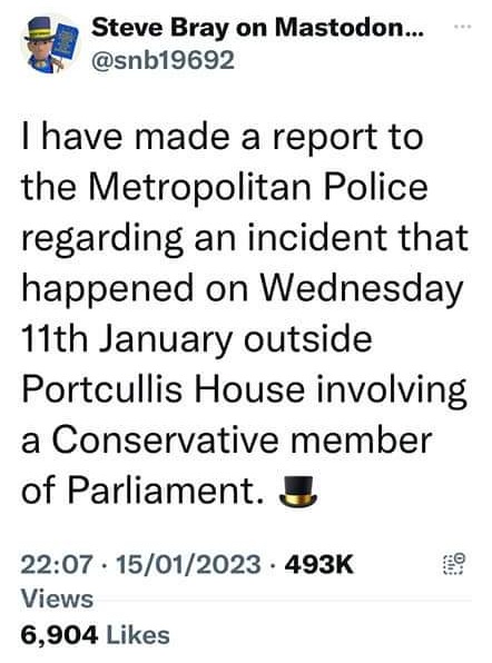 LeeAndersonMP_'s tweet photo. After years of harrassing Tory MPs this nuisance is a making a complaint to the Met Police. I was a 'witness' to this. Bray had clearly been drinking and not looking for suitable employment. I also suspect the Met Police have better things to do. Like investigate themselves. https://t.co/kYUKALHhP0