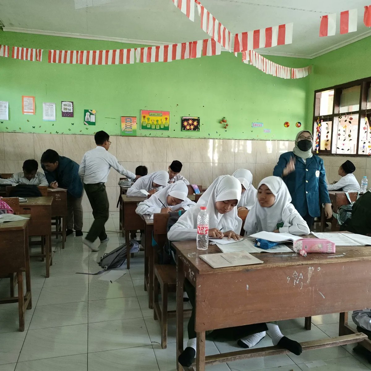 murphycill's tweet photo. DAY 7 at MI MATHOLIUL FALAH 🥰
#UniversitasAirlangga
#KKNBBM67Unair
#UNAIRWCU
#GLOBALSDG's
#SDG
#UNAIRFORSDG's
#Unairmengabdi
#Unairmengabdi
#DUNGUS_CERME_GRESIK https://t.co/7xi83cB4XH
